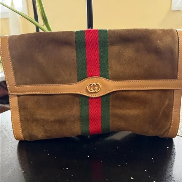 Gucci Tan Suede Clutch with Green and Red Accents - Picture 2 of 12